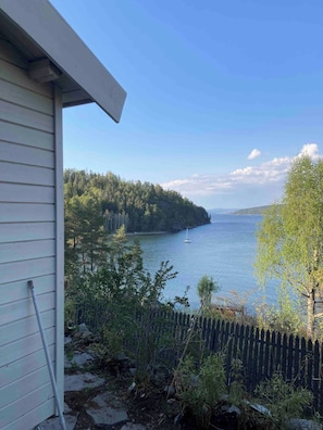 Property grounds - Cabin, 30 m to the sea, 25 min Oslo, 10 min Tusenfryd (Nordre Frogn)