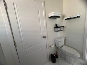 Shower - Charming 2 Bedroom Home in Phoenix Park Village (St. Catherine Parish)