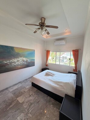 2 habitaciones, tabla de planchar con plancha y acceso a internet 