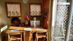 Dining - Entire cottage in Topton (Topton)