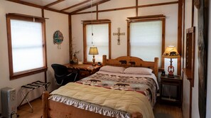 1 bedroom, iron/ironing board, WiFi - Entire cottage in Topton (Topton)