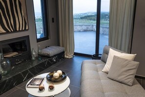 Smart TV - Calmar Boutique Villa 5min drive to Kolymvari beach with Private Pool  Sea Views (Chania)