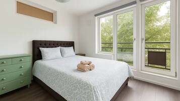 Strykejern/-brett, internettilgang og sengetøy