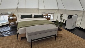 Tent, Patio, Canal View | Bahagian dalam