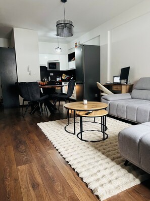 TV - Amazing apartment Zilina Sweet Escape (Žilina)