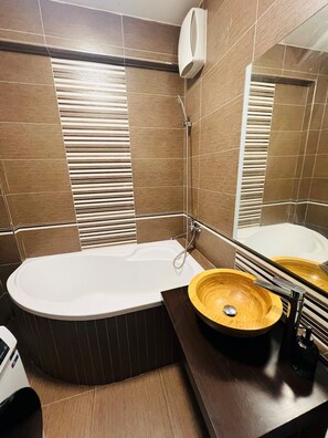 Håndklær, såpe og toalettpapir