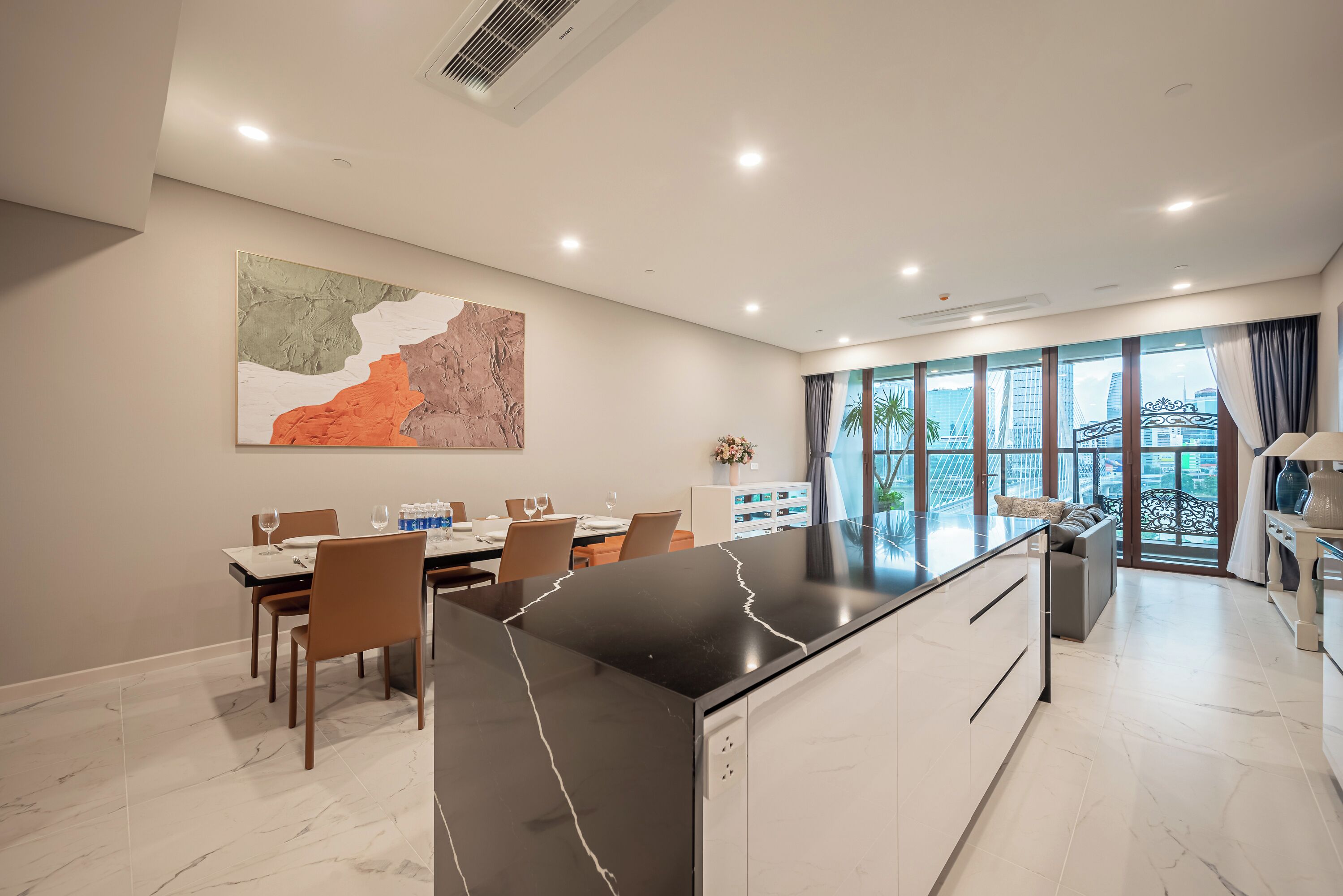 Family Apartment, Balcony, City View | Dining