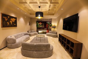 Interior - Noah Gate Hotel & Suites (Naples)