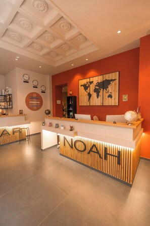 Reception - Noah Gate Hotel & Suites (Naples)
