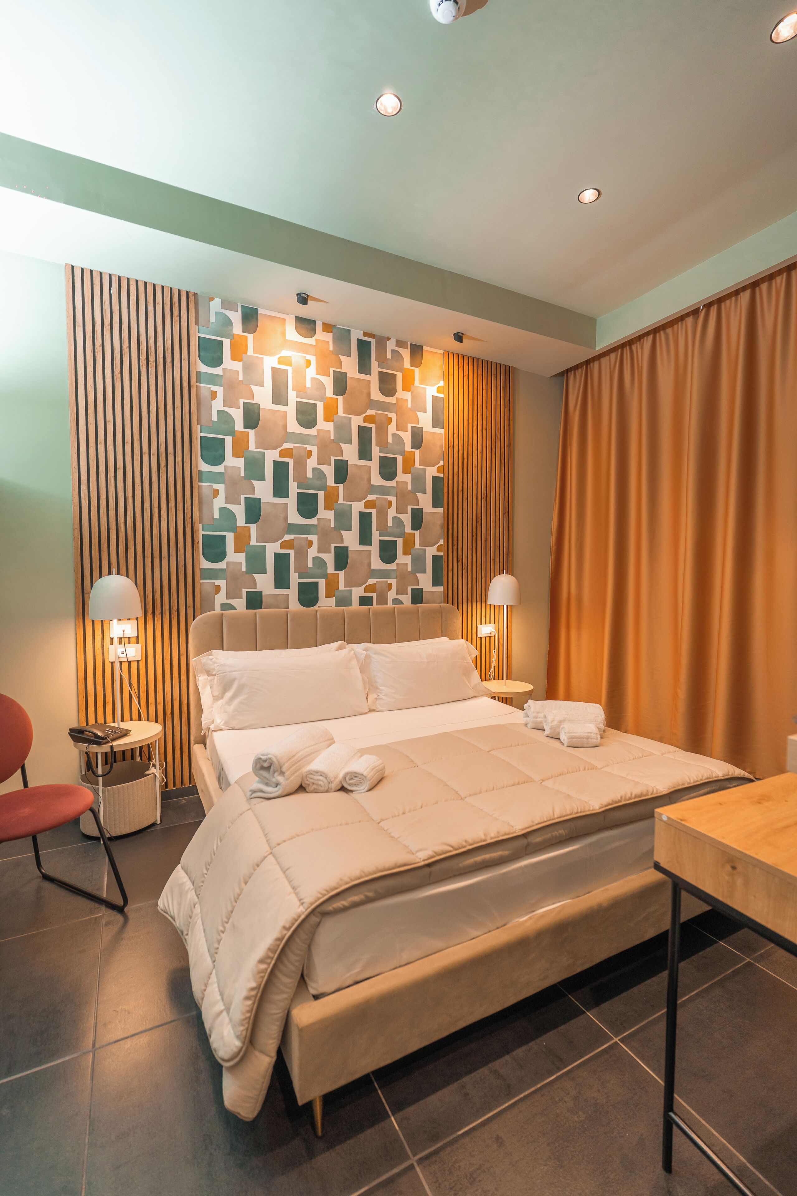 Basic Double Room | In-room safe, desk, laptop workspace, soundproofing