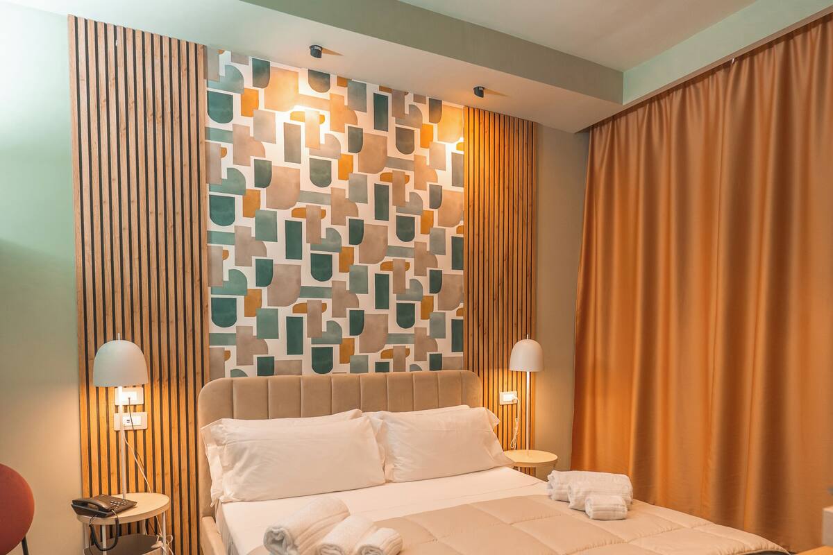 Basic Double Room | In-room safe, desk, laptop workspace, soundproofing