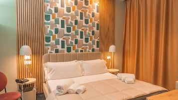 Basic Double Room | In-room safe, desk, laptop workspace, soundproofing