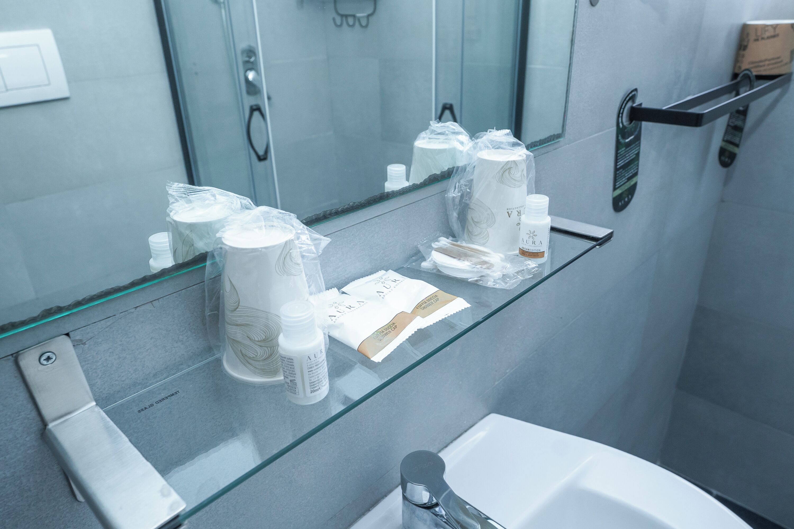 Standard Room | Bathroom | Hair dryer, bidet, towels, soap
