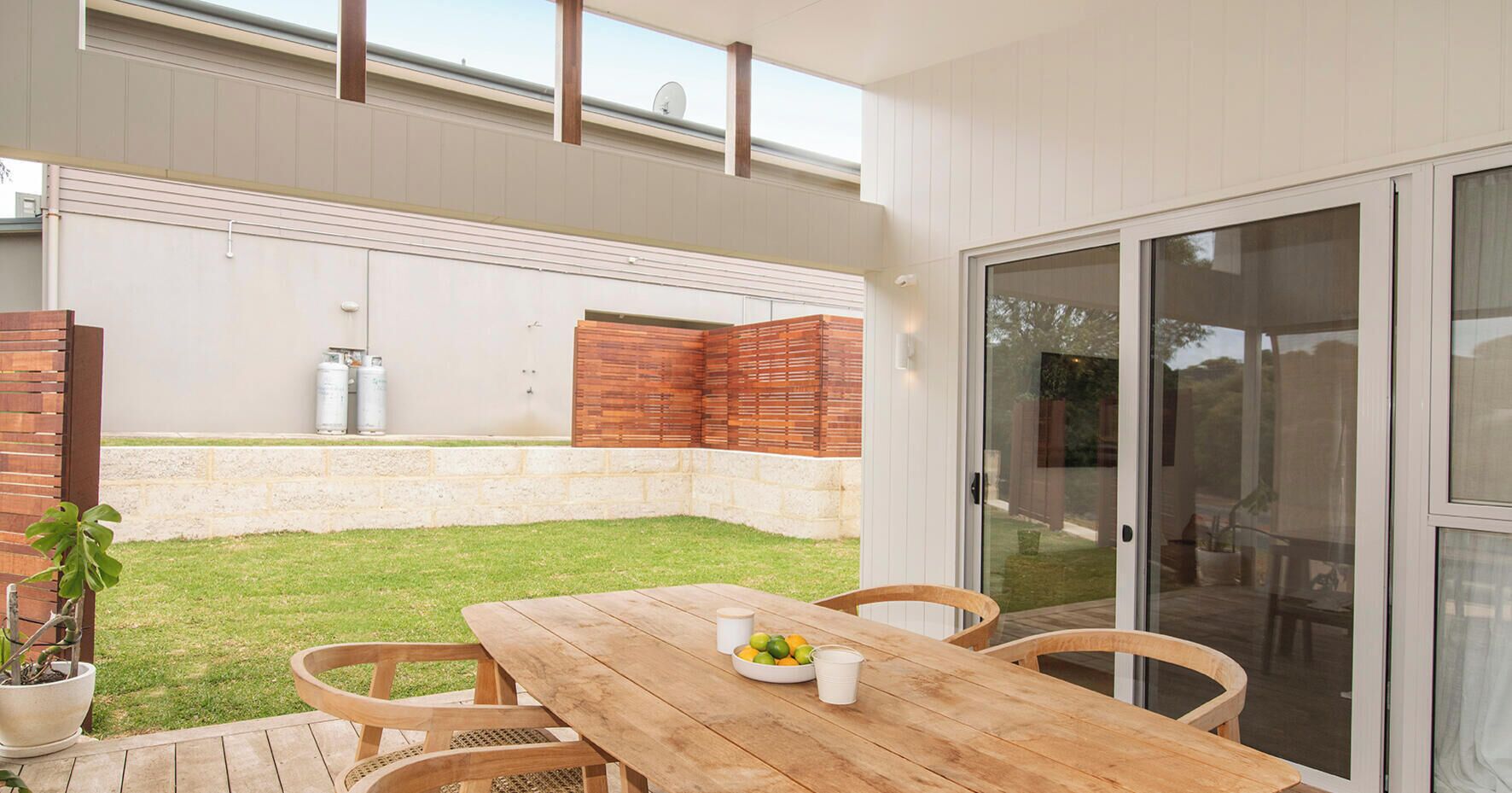Outdoor dining