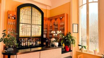 Bar (en el alojamiento)