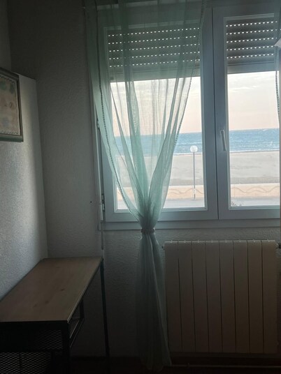 Seafront house near the center