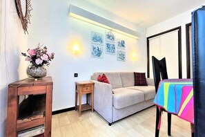 Smart TV - Apartment in Provence near Thermal Baths (GREOUX LES BAINS)