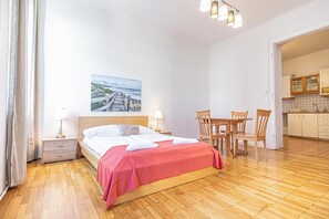 Departamento básico | Tabla de planchar con plancha y wifi gratis 