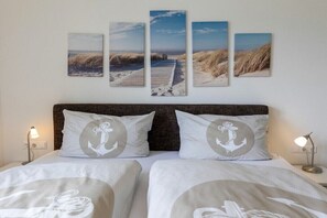 2 bedrooms, iron/ironing board, free WiFi, bed sheets - Holiday apartment with 2 bedrooms (Wittdün)