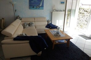 Smart-TV, DVD-Player, Stereoanlage