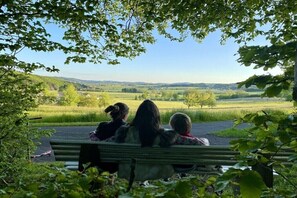 Property grounds - Holiday home in Neichen with barbecue (Neichen)