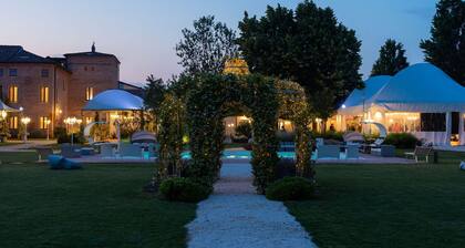 Villa in San Giacomo Roncole mit 12 Schlafzimmern 28 Schlafplätzen