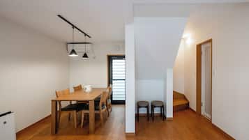 Family Triple Room | Dining