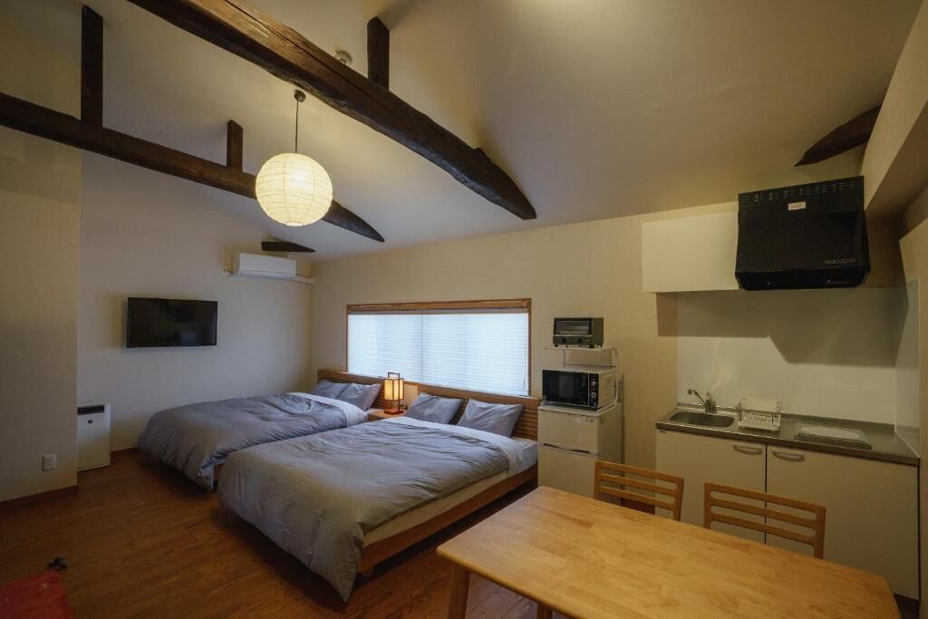 Family Twin Room | Desk, blackout drapes, soundproofing, free WiFi