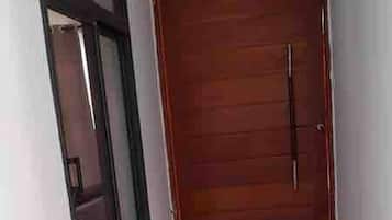 House, 4 Bedrooms, Accessible, Smoking | Interior