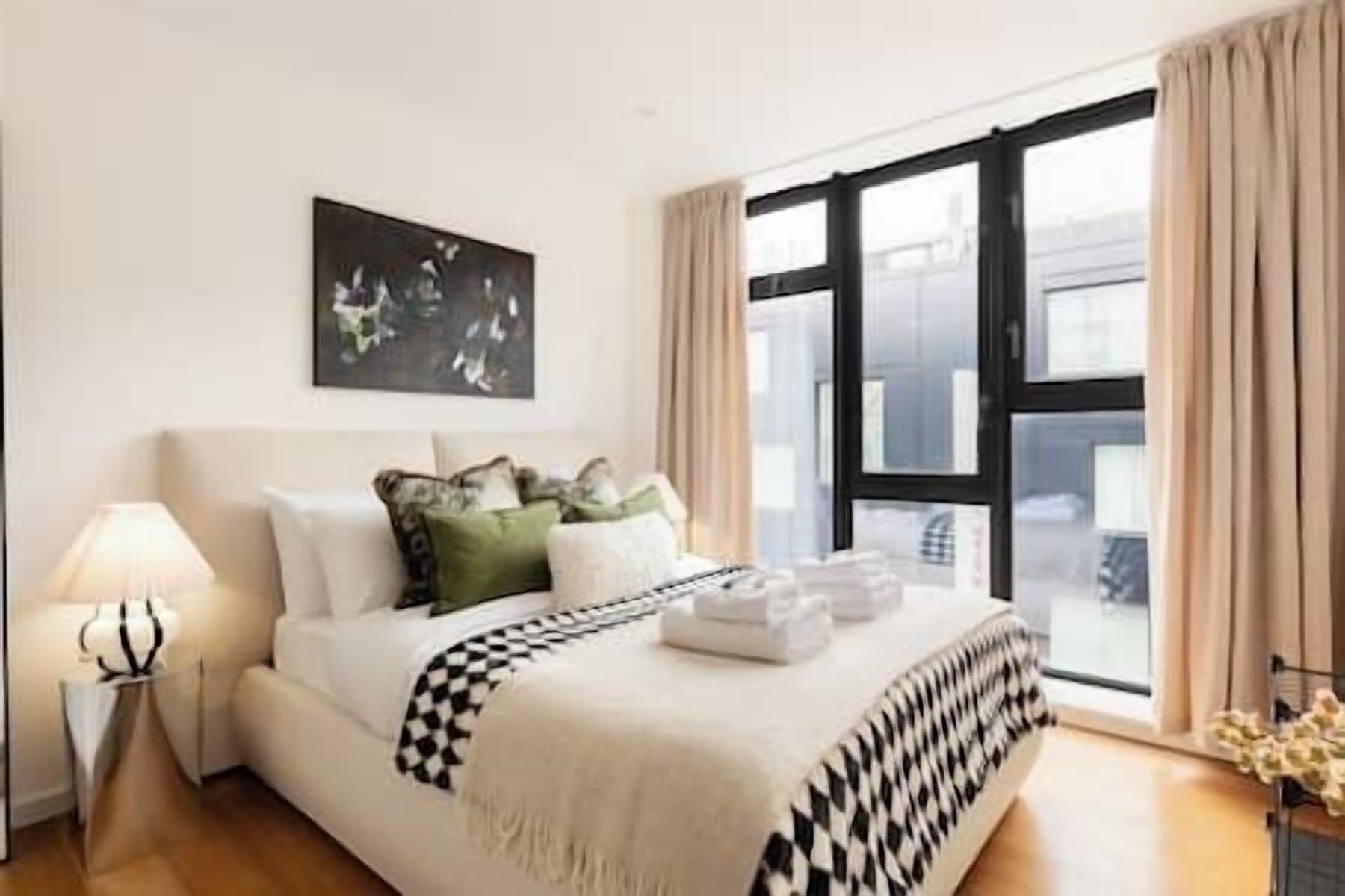 2 chambres, fer et planche à repasser, Wi-Fi, draps fournis