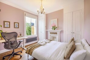 Room - Peaceful multilevel 2BR flat w/Garden in Fulham (London)