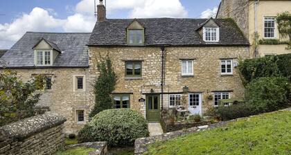 Beautiful dog friendly Cotswold retreat with outdoor bath - Ardmore Cottage