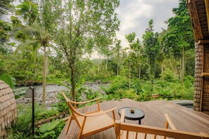 Deluxe-Villa, Flussblick | Terrasse/Patio
