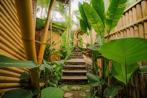 Vila superior, vista para o rio | Área da propriedade