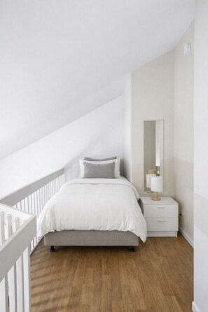 2 bedrooms, Internet, bed sheets - Versant | Townhouse (Beauprã©)