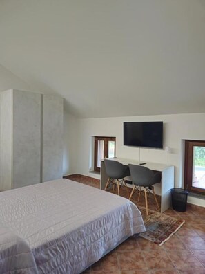 Superior Double or Twin Room, Garden View | Free WiFi - B&B Cascina del Gelso (Santena)