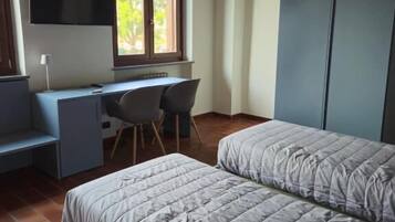 Camera con letto matrimoniale o 2 letti singoli, vista giardino | Wi-Fi gratuito