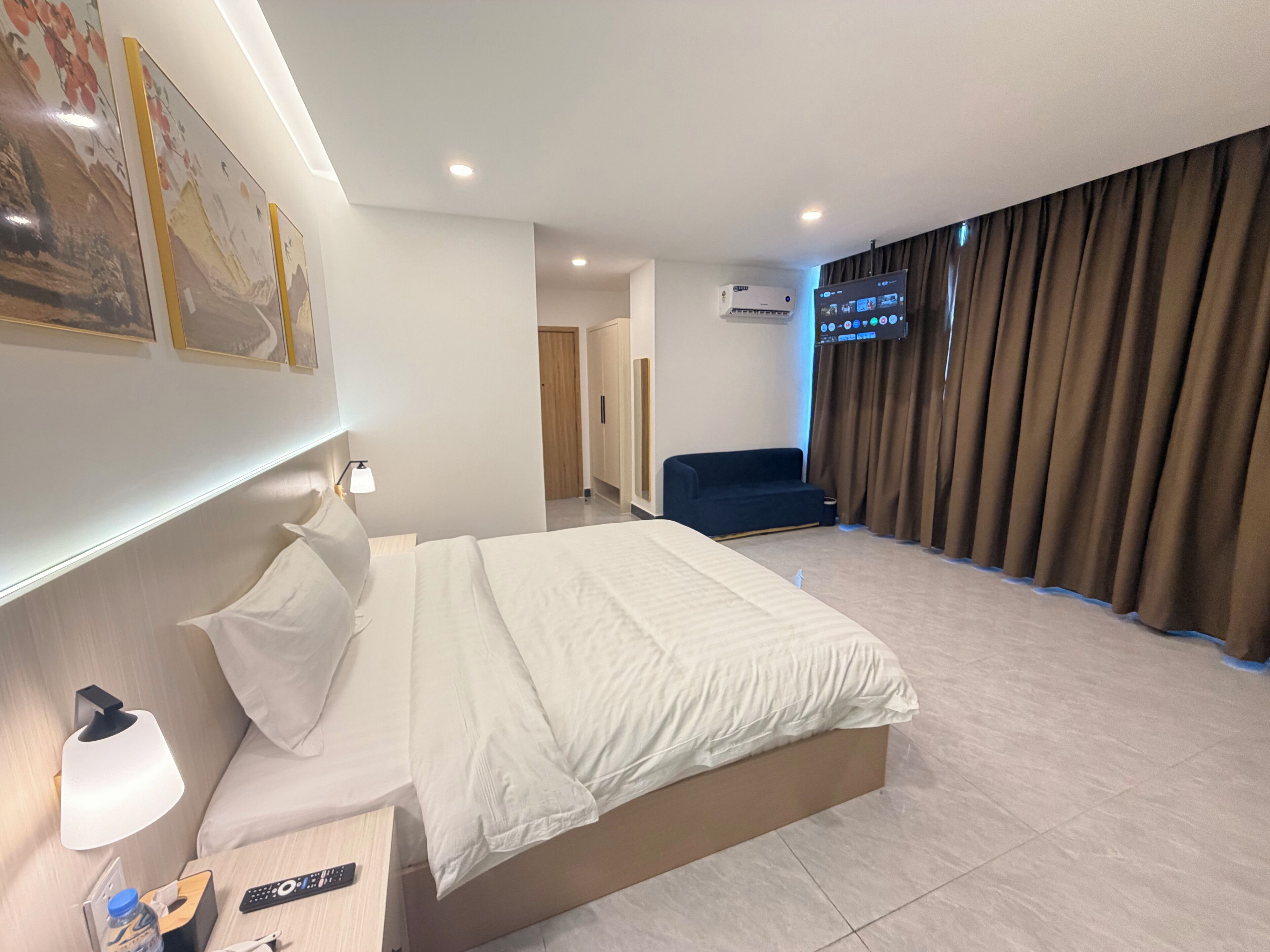 Superior Double Room, City View | Desk, laptop workspace, free WiFi