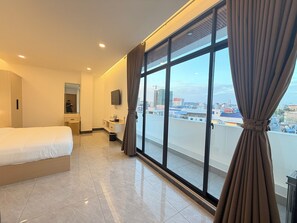 Deluxe Double Room, City View | Desk, laptop workspace, free WiFi - The Sky Plus (Sihanoukville)