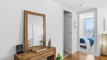 Desk, iron/ironing board, travel cot, WiFi