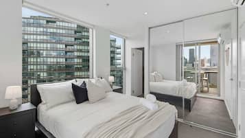 Bureau, fer et planche Ă repasser, lit parapluie, Wi-Fi