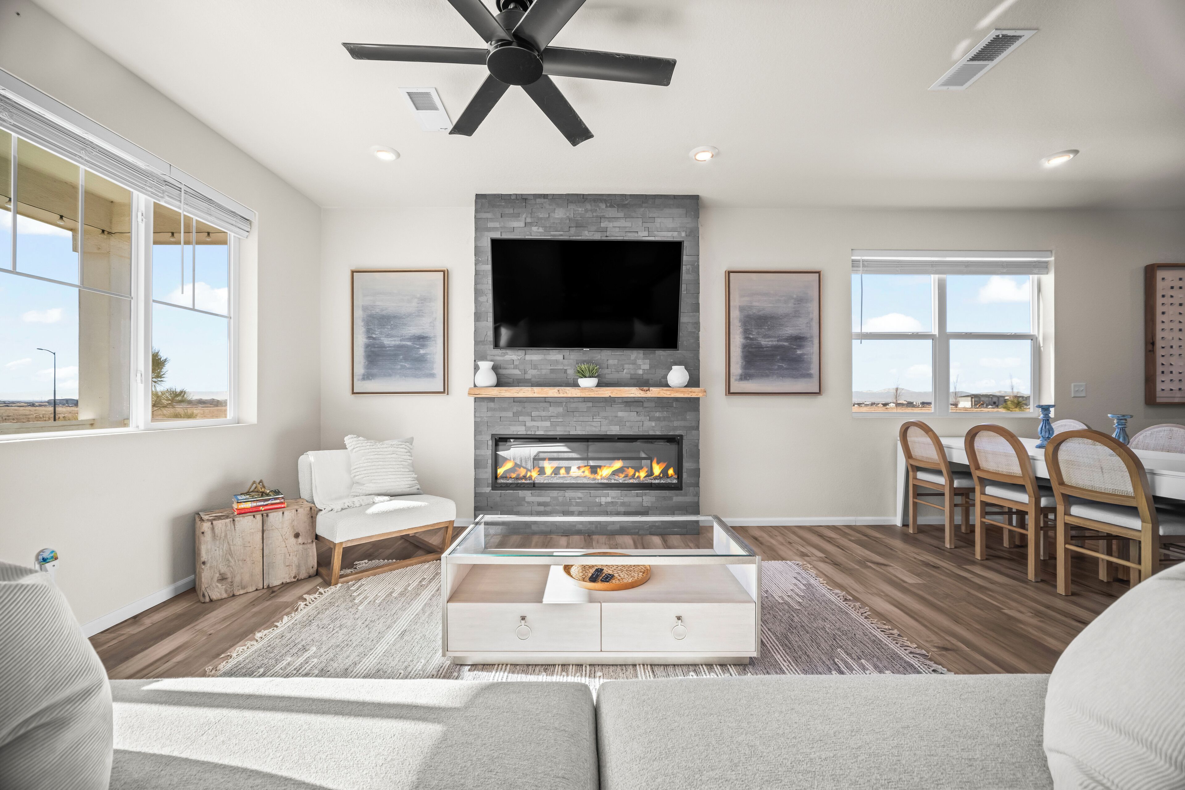 智能电视、壁炉