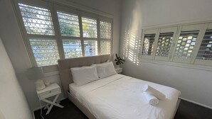 4 chambres, fer et planche à repasser, Wi-Fi, literie fournie