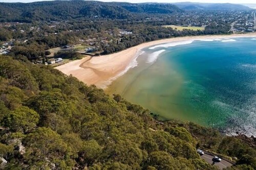 Cowper Cottage ~ Umina Beach ~ Family retreat walking distance to the ocean