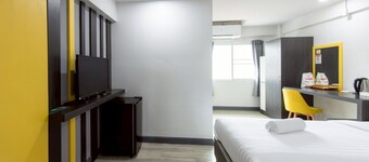 Riski Residence Bangbuathong