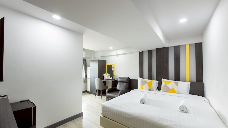 Riski Residence Bangbuathong