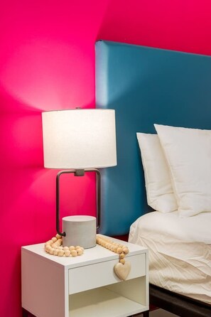 Iron/ironing board, free WiFi, bed sheets - Gateway Suites: Perfect rest on your way to Banff! (Harvie Heights)