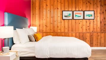 Iron/ironing board, free WiFi, bed sheets