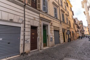 Exterior - Campo de Fiori - Borgia cherming apartment (Roma)