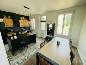 Dining - #LaVillaFleurie (Droué)